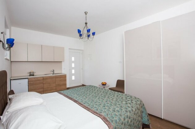 Aida Apartments and Rooms - Photo4