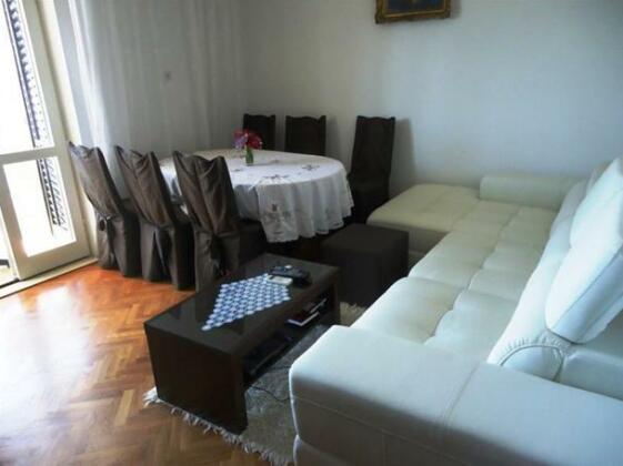 Apartment Debos - Photo2