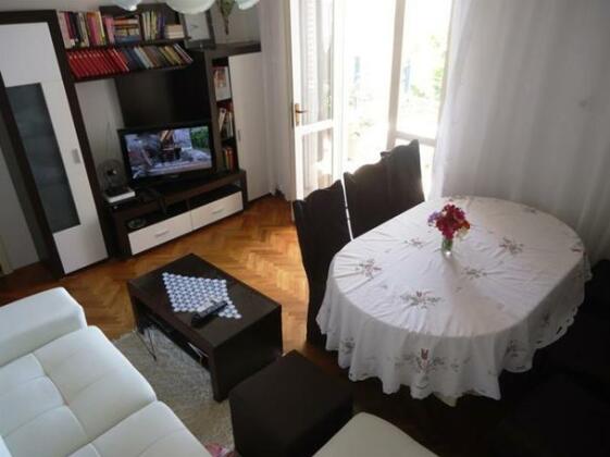 Apartment Debos - Photo3