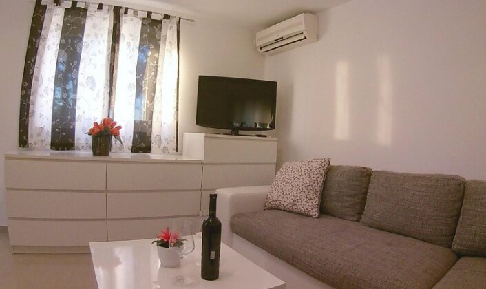 Apartment near Old Town Dubrovnik with terrace - Photo2