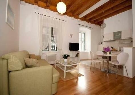 Dubrovnik Vacation Apartments 2 - Photo4