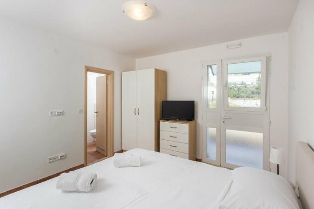 Guest House Eight Roses - Photo5