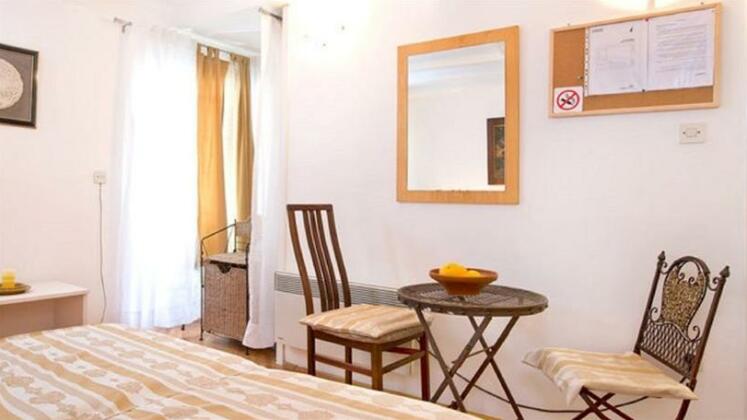 Old Town Economy Apartments - Photo3