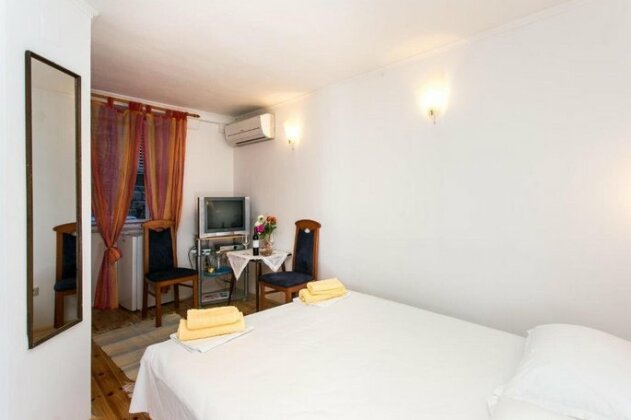 Rooms Fausta Old Town - Photo5