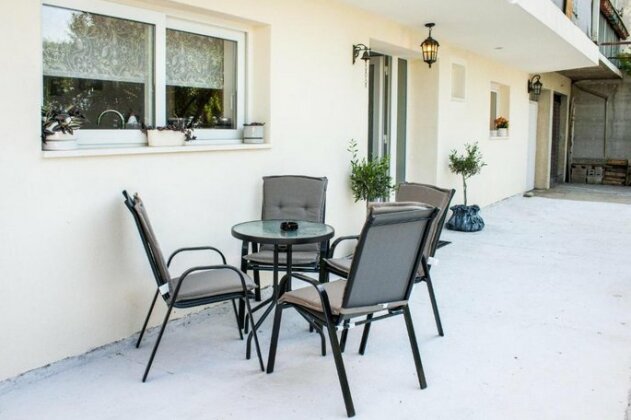 Verica Duce - Photo3