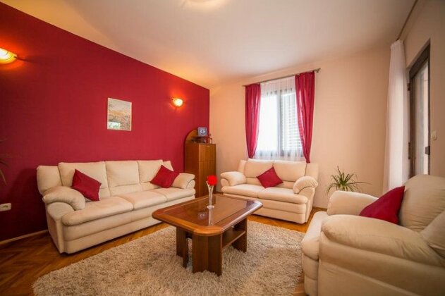 Apartments Maja Dugi Rat - Photo2