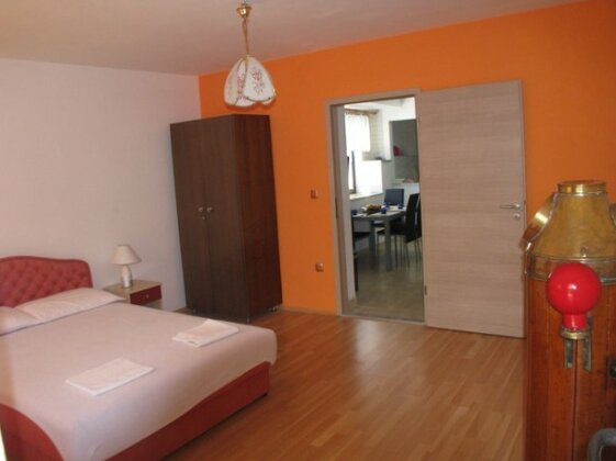 Apartments Miljak Dugi Rat - Photo4