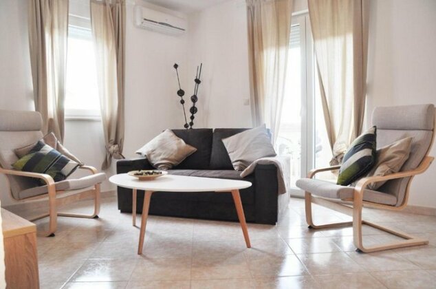 Apartman Robi Fazana - Photo2