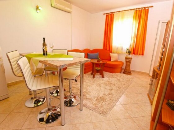 Apartments Natasa 1073 - Photo4