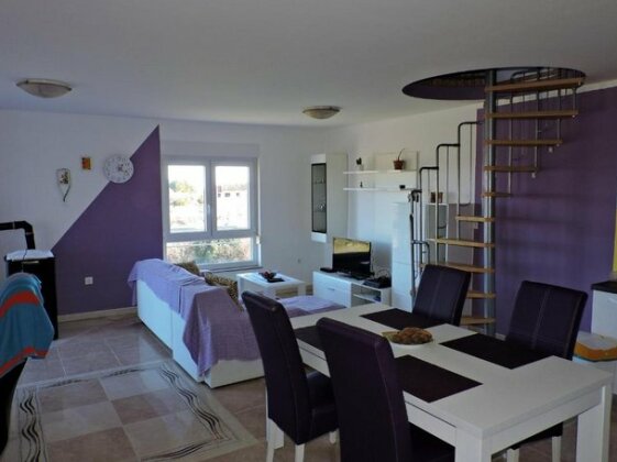 Predivan pogled na more moderno ureden stan - Photo2