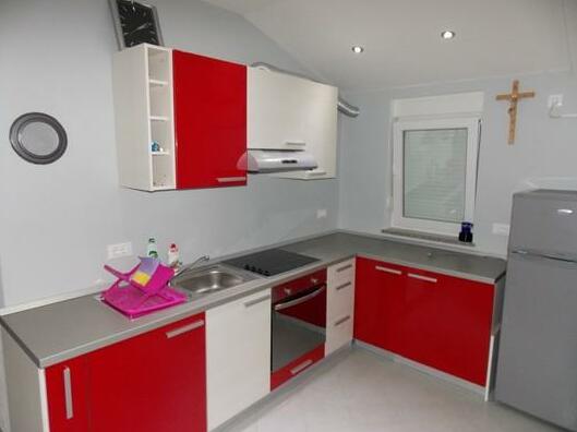 Spacious Apartment with Balcony - S3 - Photo4