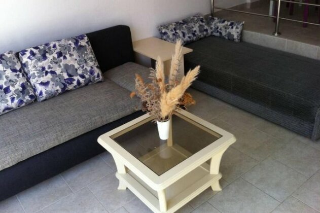 Nice house close to Zrce beach for 12 - Photo2