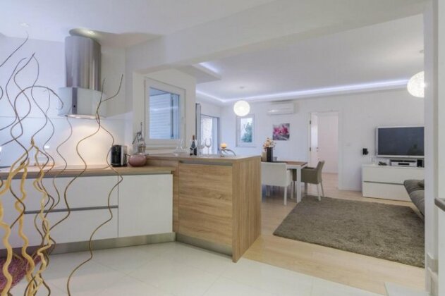 White Rose lux villa with private pool - Photo3