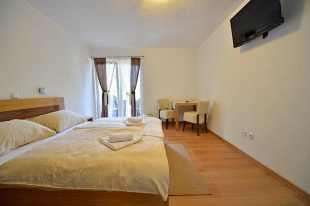 Rooms Villa Ruja - Photo4