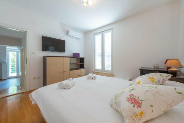 Holiday Home Magud - Photo5