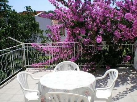 Apartment Mladen - Photo5