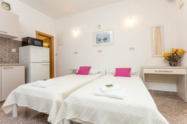 Apartments Capitis in the center - Photo4