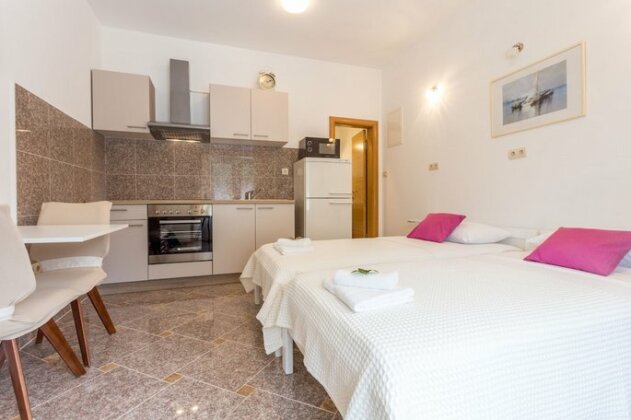 Apartments Capitis in the center - Photo5