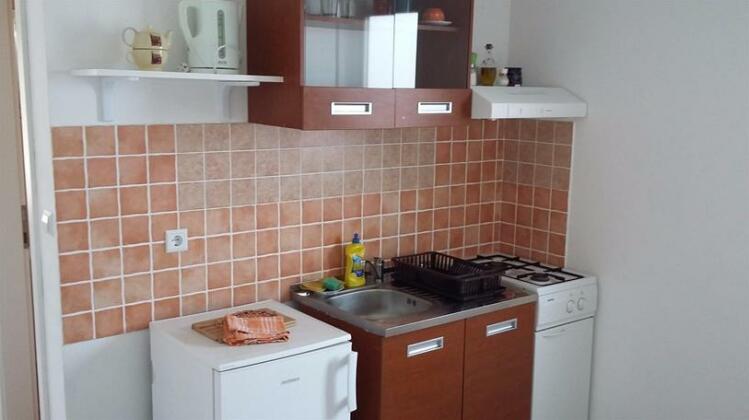 BenJak Apartments - Photo4