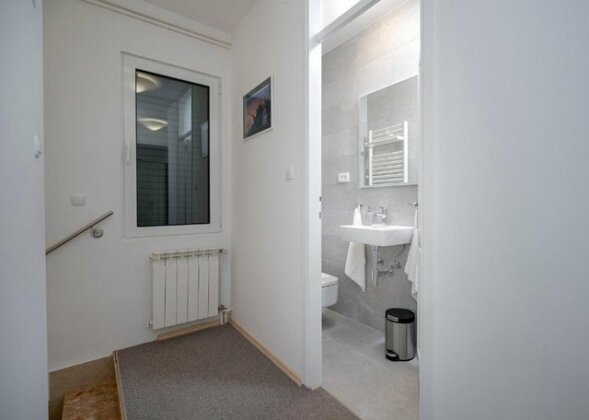 Pine Beach Villa - Photo3