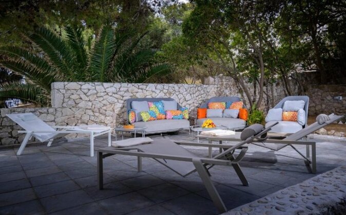 Pine Beach Villa - Photo5