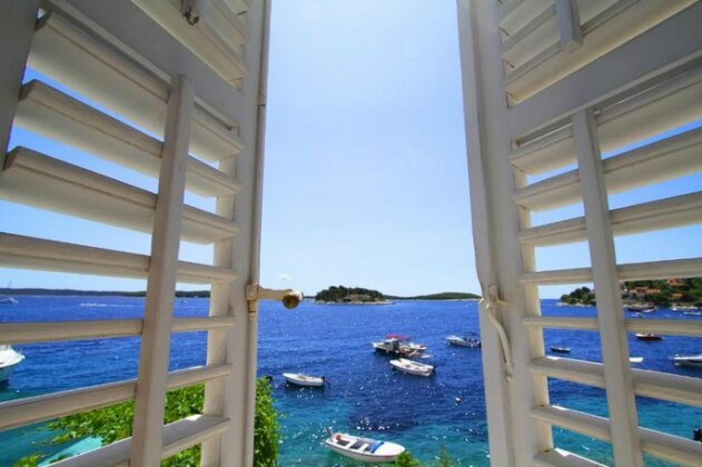 Seafront rooms Hvar Town - Photo3