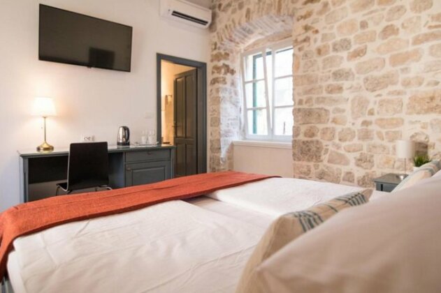 Mediterraneo Luxury Rooms - Photo2