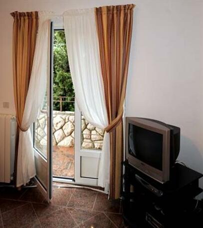 Apartments Villa Antonia Jadranovo - Photo4