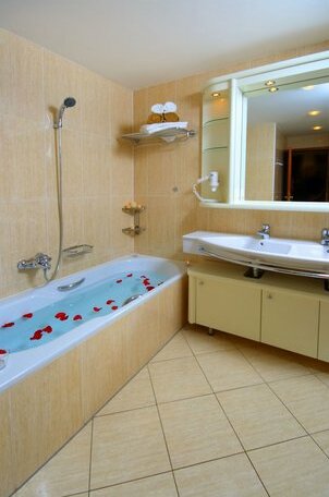 Adriatiq Resort Fontana - Photo2