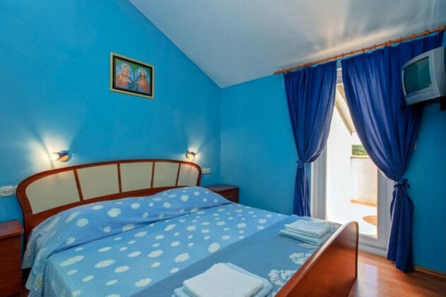 Apartments Villa Maria Jelsa - Photo2