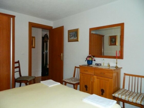 House Mate Jelsa - Photo5