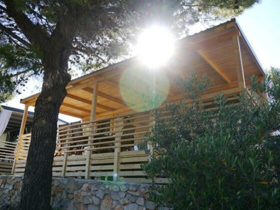 Mobile Home Pine Lodge