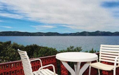 Holiday Home Mali Iz - Photo4