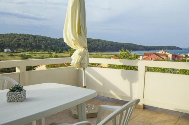 Apartment Zeleni 2916 - Photo2