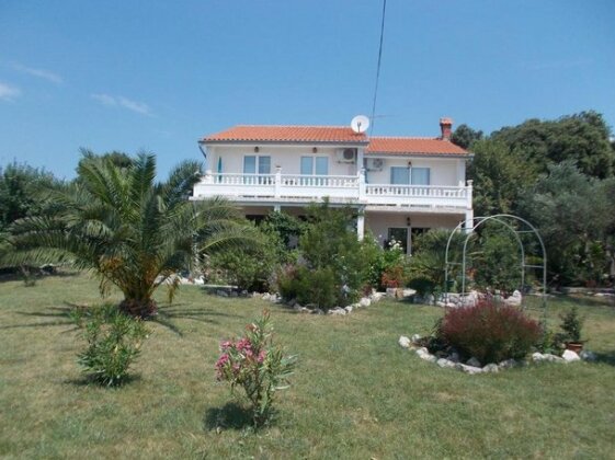 Apartments Makaus