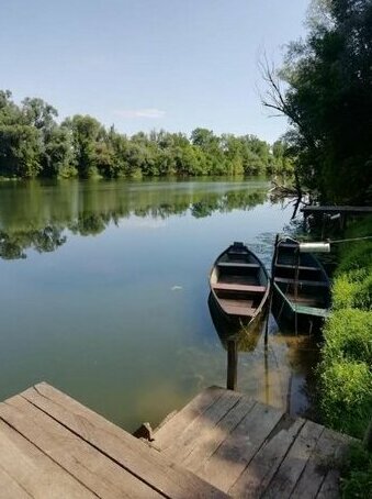 House on the river Karlovac