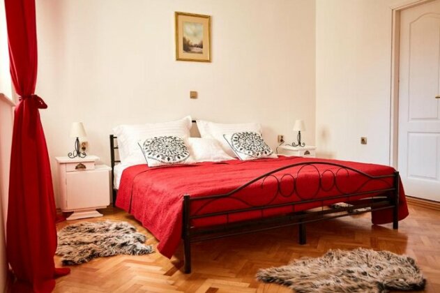 Apartment Vintage Kastel Gomilica - Photo5