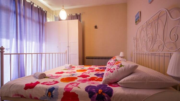 West Apartments - Photo3
