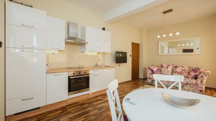 West Apartments - Photo5