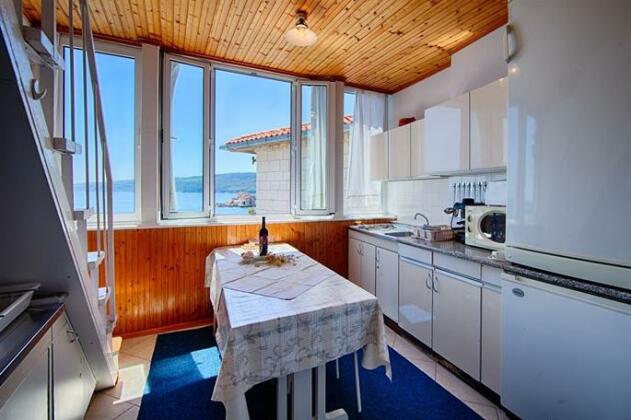 Mira Sea Front Guesthouse - Photo4