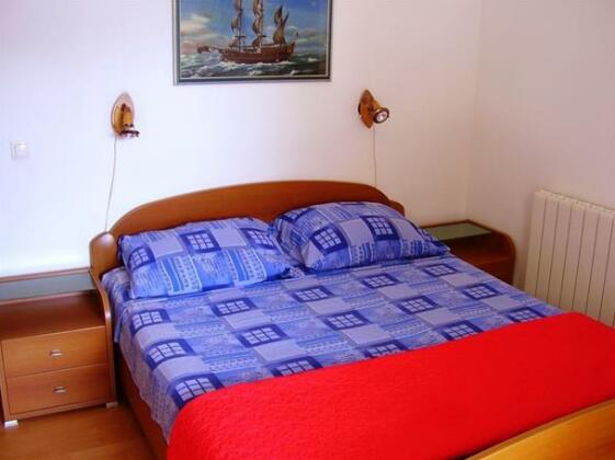 Apartmans and Rooms Dunjini Dvori - Photo4