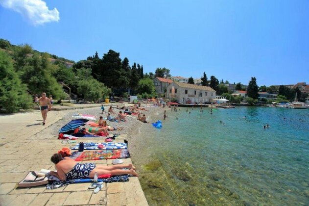 Apartment Mate - Banje beach - Photo2