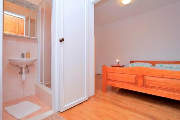 Apartment Mate - Banje beach - Photo3