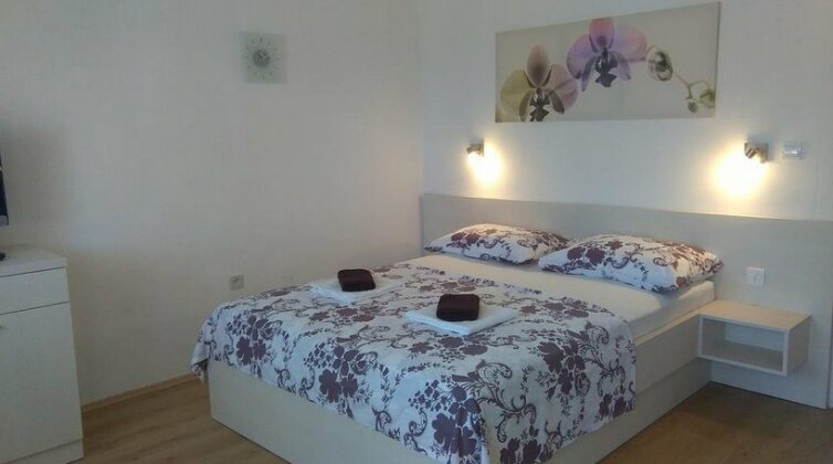 Guesthouse Franica - Photo4