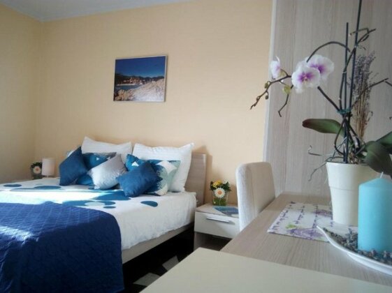 Marina Guesthouse - Photo3