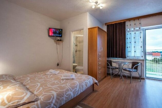Apartment and rooms Aracic - Photo3