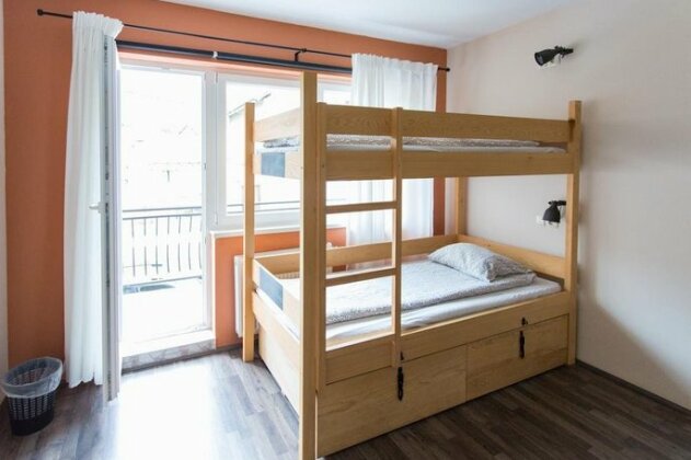 Falling Lakes Hostel