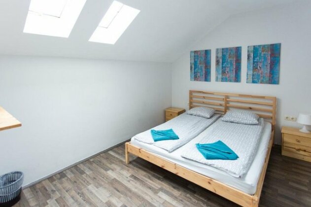 Falling Lakes Hostel - Photo4
