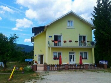 Guest House Mara Korenica