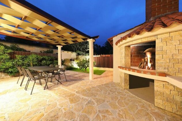 Villa Holiday Residence - Photo2